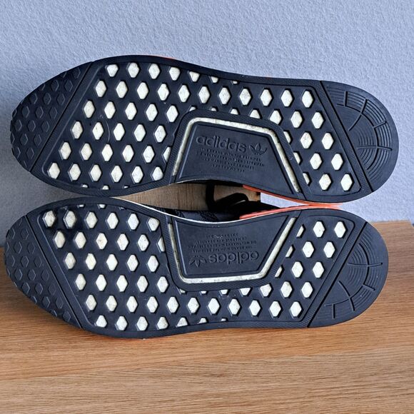 Adidas NMD R1 Men’s 11 Core Black Raw Amber Running Sneakers AQ0882 Shoes - Picture 8 of 12